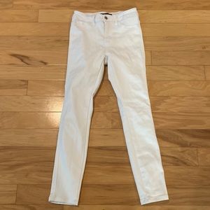 Flying Monkey sz 25 or sz 2 white high rise ankle skinny jeans. Stretchy